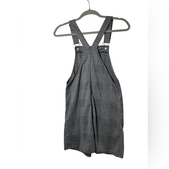 No Boundaries Women’s Houndstooth Overall Dress S Black White Plaid Jumper - Picture 4 of 7